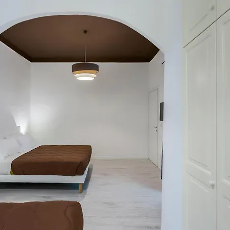 Gilda Apartment New Elegant Apartment In Termini Roma Exterior foto